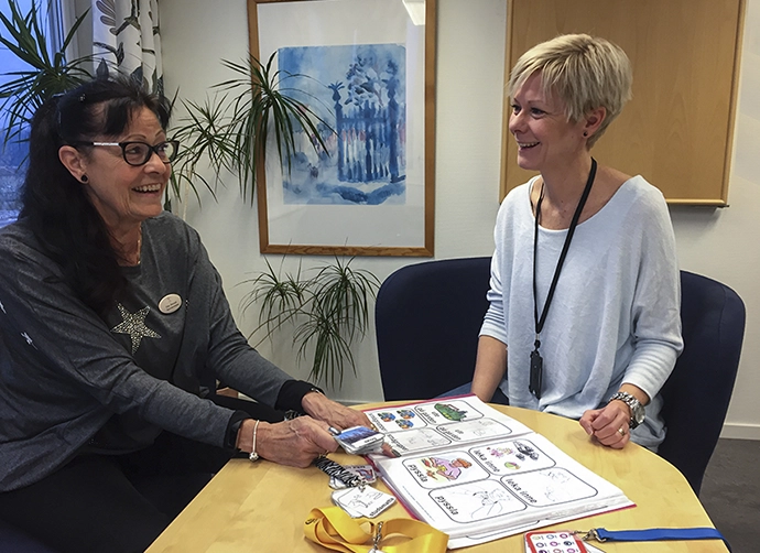pedagoger i samtal kring bord