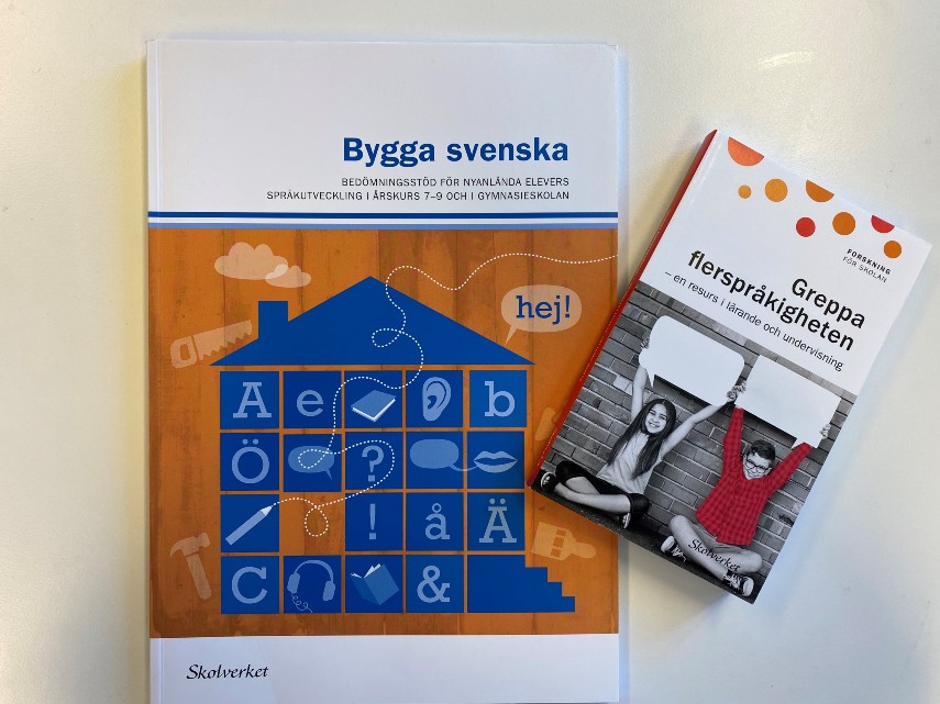 Böckerna Bygga svenska och Greppa flerspråkigheten från Skolverket